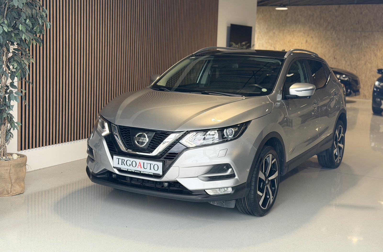 Nissan Qashqai 1,5 dCi *PANORAMA -KAMERA 360' - 3.GODINE JAMSTVO*, fotografija 4