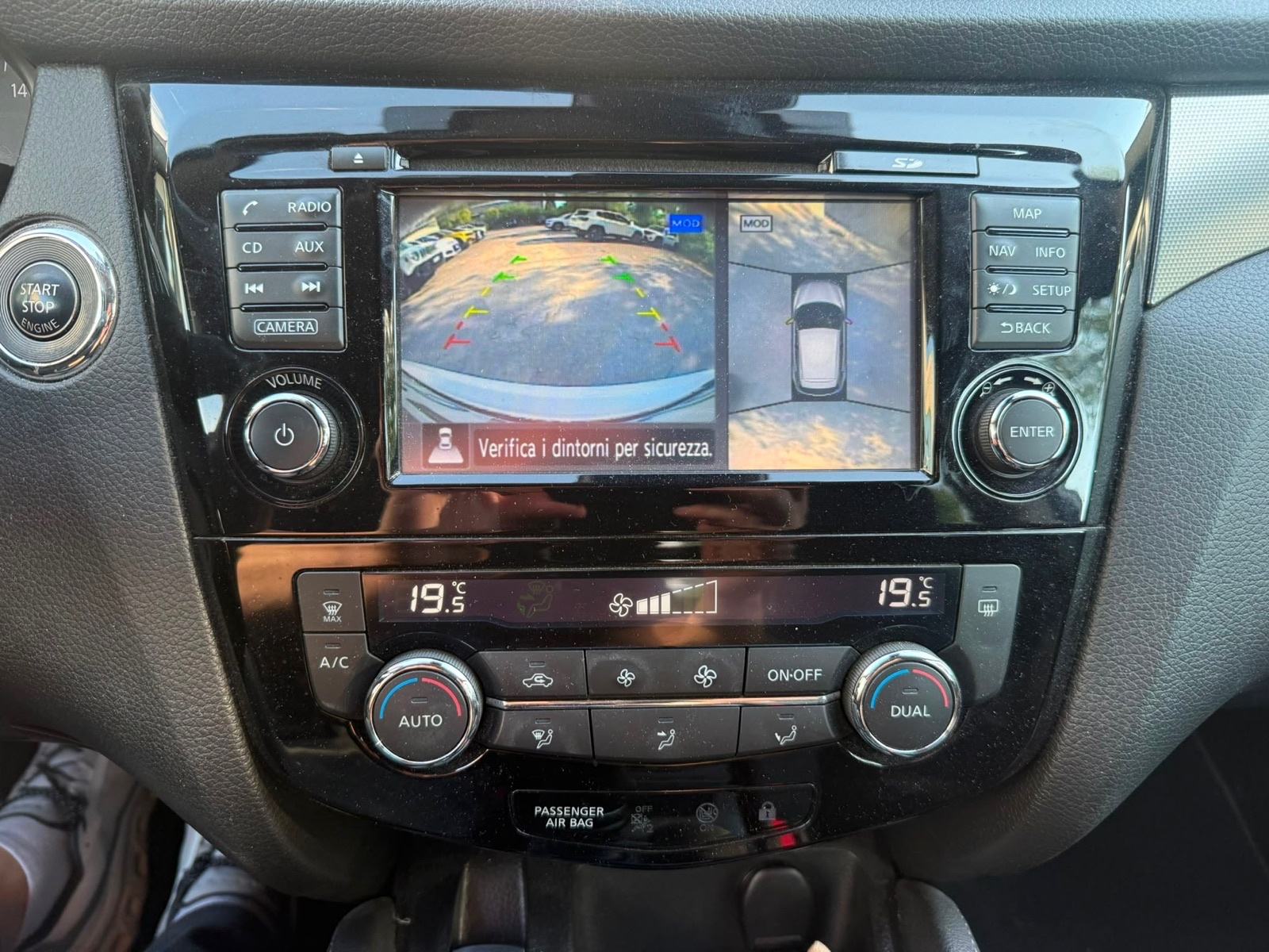 Nissan Qashqai 1,5 dCi TEKNA/PANORAMSKI KROV/NAVIGACIJA, fotografija 14