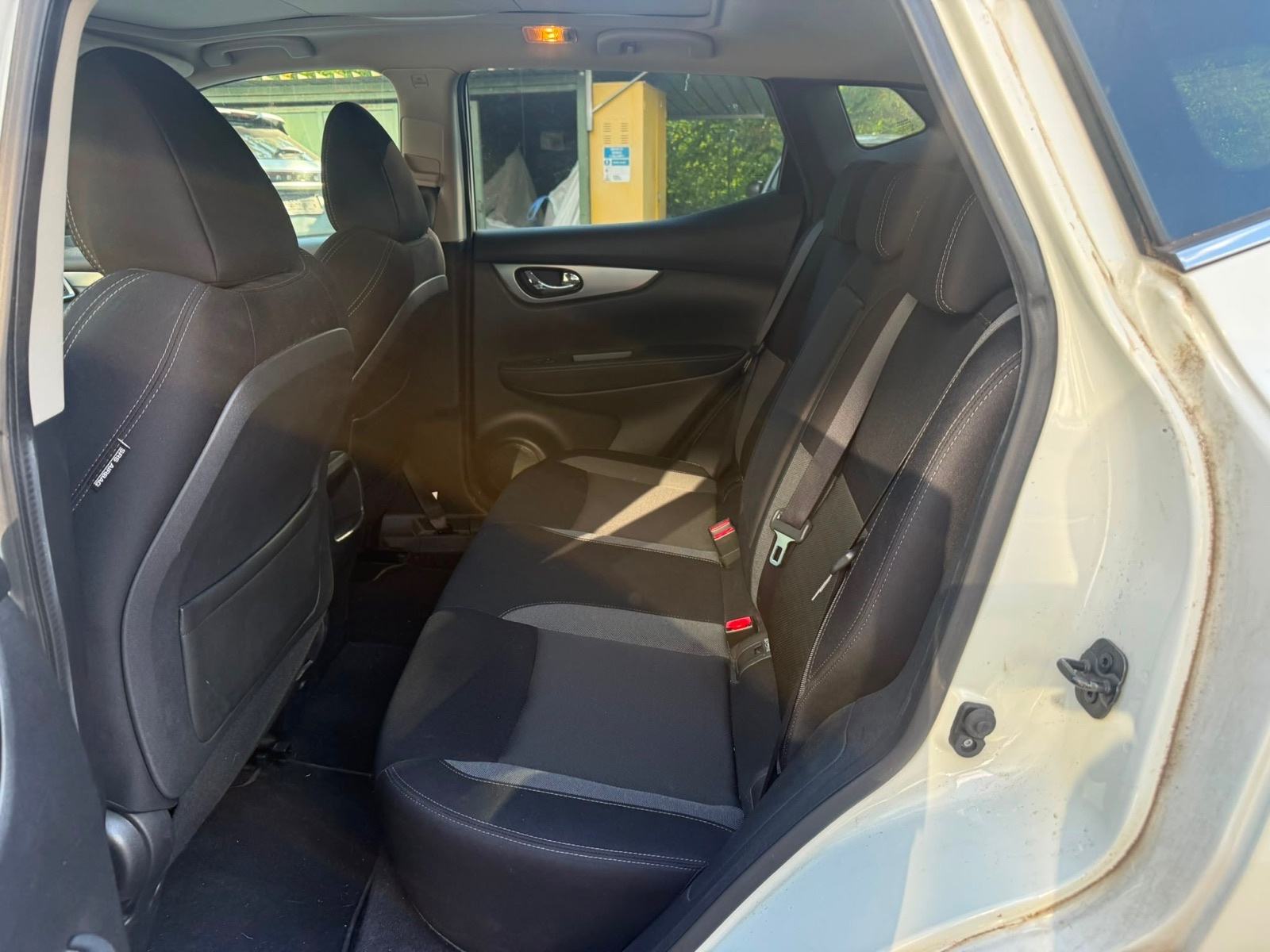 Nissan Qashqai 1,5 dCi TEKNA/PANORAMSKI KROV/NAVIGACIJA, fotografija 13