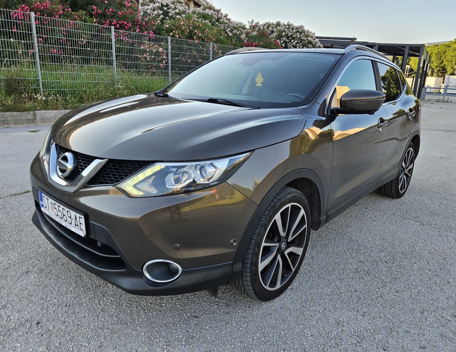 NISSAN QASHQAI 1,5 DCI • REG.12/2026. • FULL OPREMA TEKNA • ODLIČAN, fotografija 5