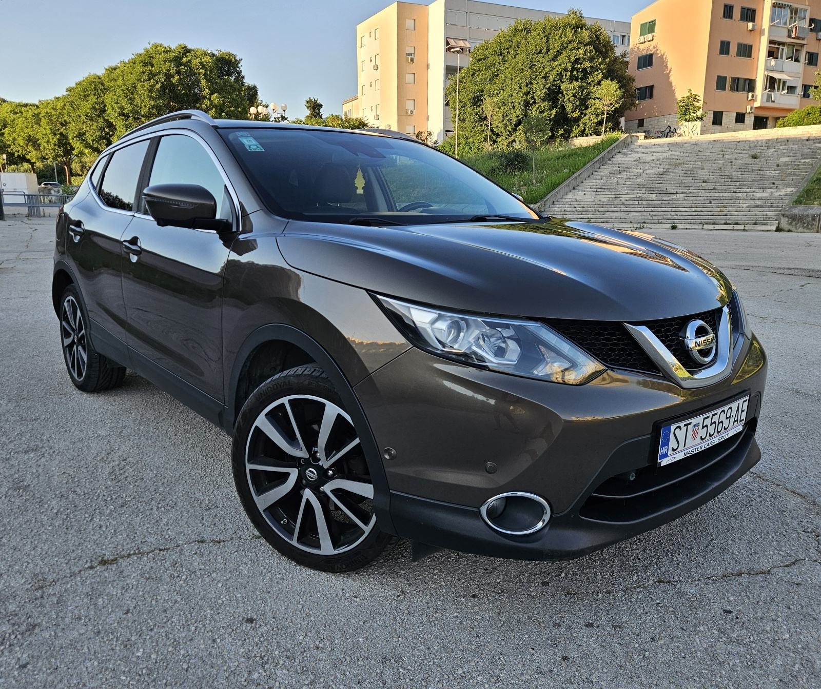 NISSAN QASHQAI 1,5 DCI • REG.12/2026. • FULL OPREMA TEKNA • ODLIČAN, fotografija 2