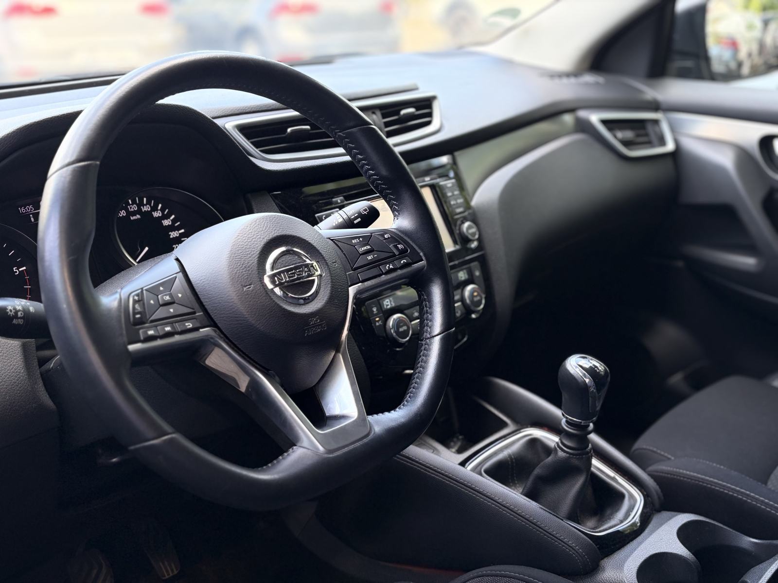 Nissan Qashqai 1,5 dCi *Servisna knjiga* *Top stanje* *Jamstvo*, fotografija 17
