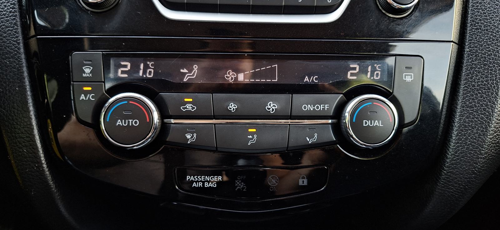 Nissan Qashqai 1,5 dCi, 6 BRZINA, LED, AUT. KLIMA, TEMO, 2XPDC, ALU..., fotografija 18