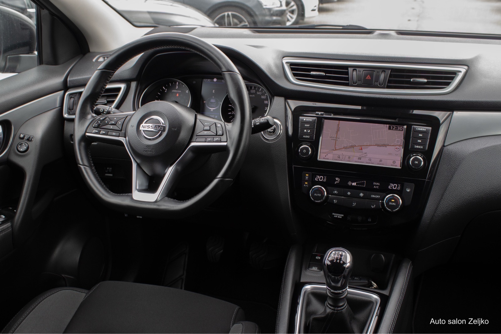 Nissan Qashqai 1,5 dCi panorama | led | navigacija, fotografija 8