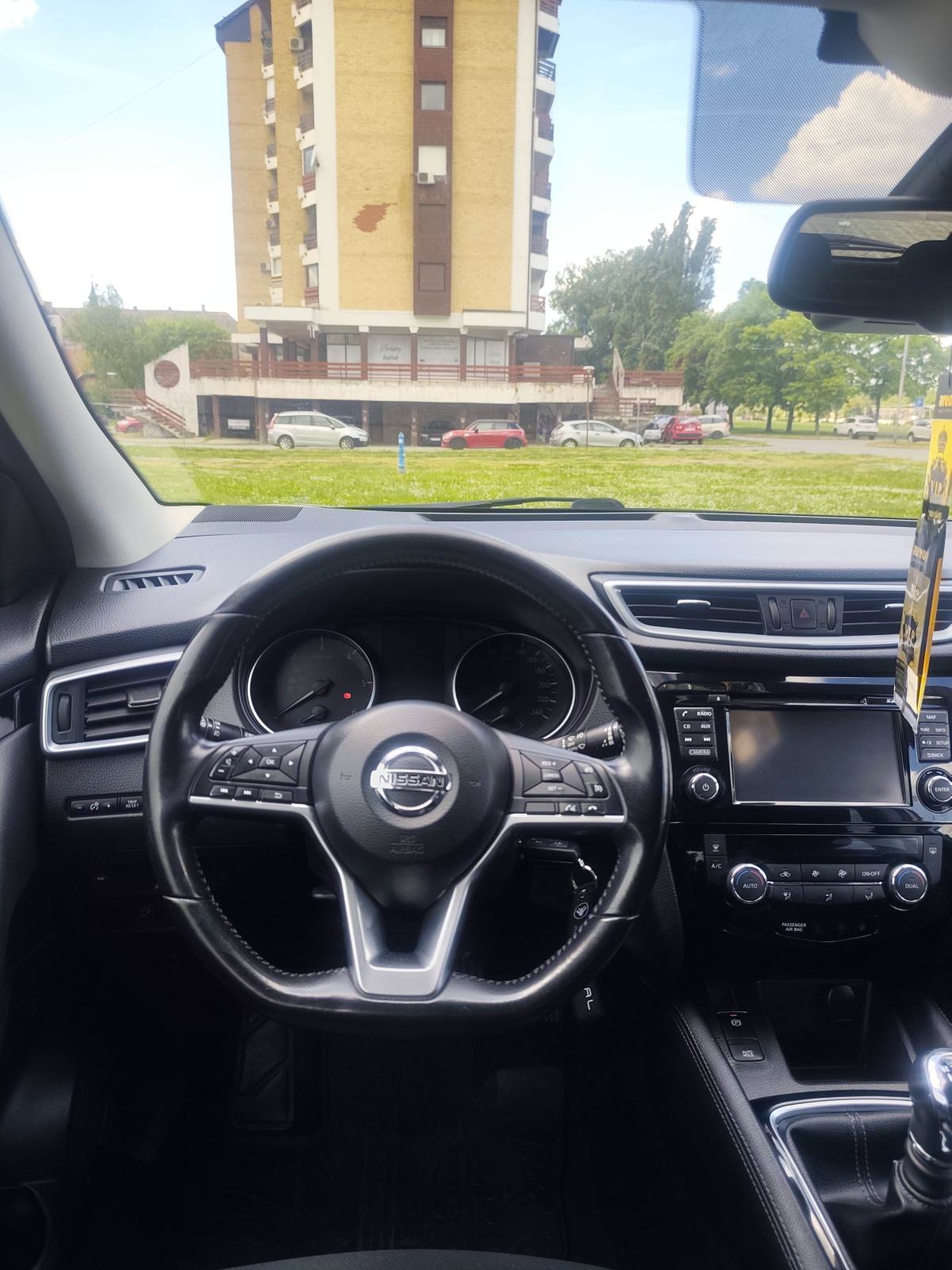 Nissan Qashqai 1,5 dCi- N Connecta ,+4 zimske gume, reg. 03/27, fotografija 2