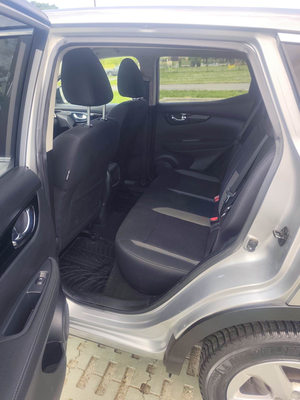 Nissan Qashqai 1,5 dCi- N Connecta ,+4 zimske gume, reg. 03/27, fotografija 7