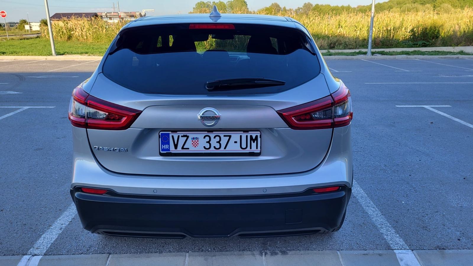 Nissan Qashqai 1,5 dCi REDIZAJN, NAVI, 121TKM.SERVISNA,REG.G.DANA, fotografija 7