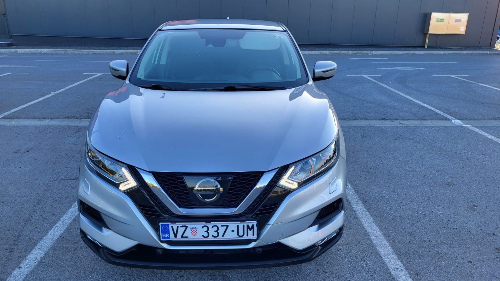 Nissan Qashqai 1,5 dCi REDIZAJN, NAVI, 121TKM.SERVISNA,REG.G.DANA, fotografija 2