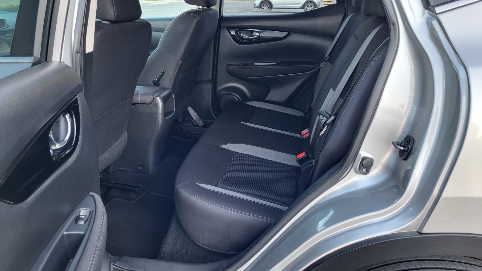Nissan Qashqai 1,5 dCi REDIZAJN, NAVI, 121TKM.SERVISNA,REG.G.DANA, fotografija 20