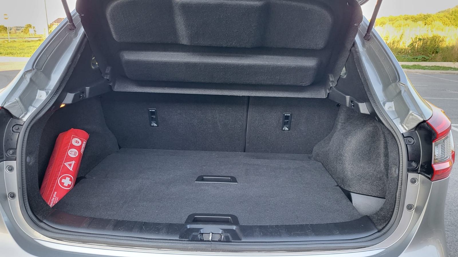 Nissan Qashqai 1,5 dCi REDIZAJN, NAVI, 121TKM.SERVISNA,REG.G.DANA, fotografija 19