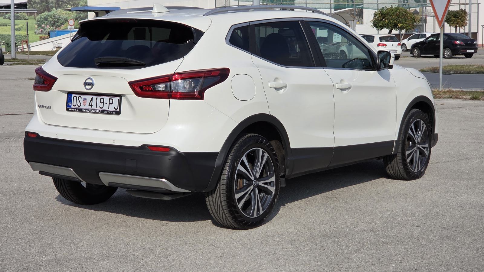 Nissan Qashqai 1,5 dCi*TEKNA AUTOM125 TKM XENON NAVI KAMERA 360 PANOR, fotografija 8