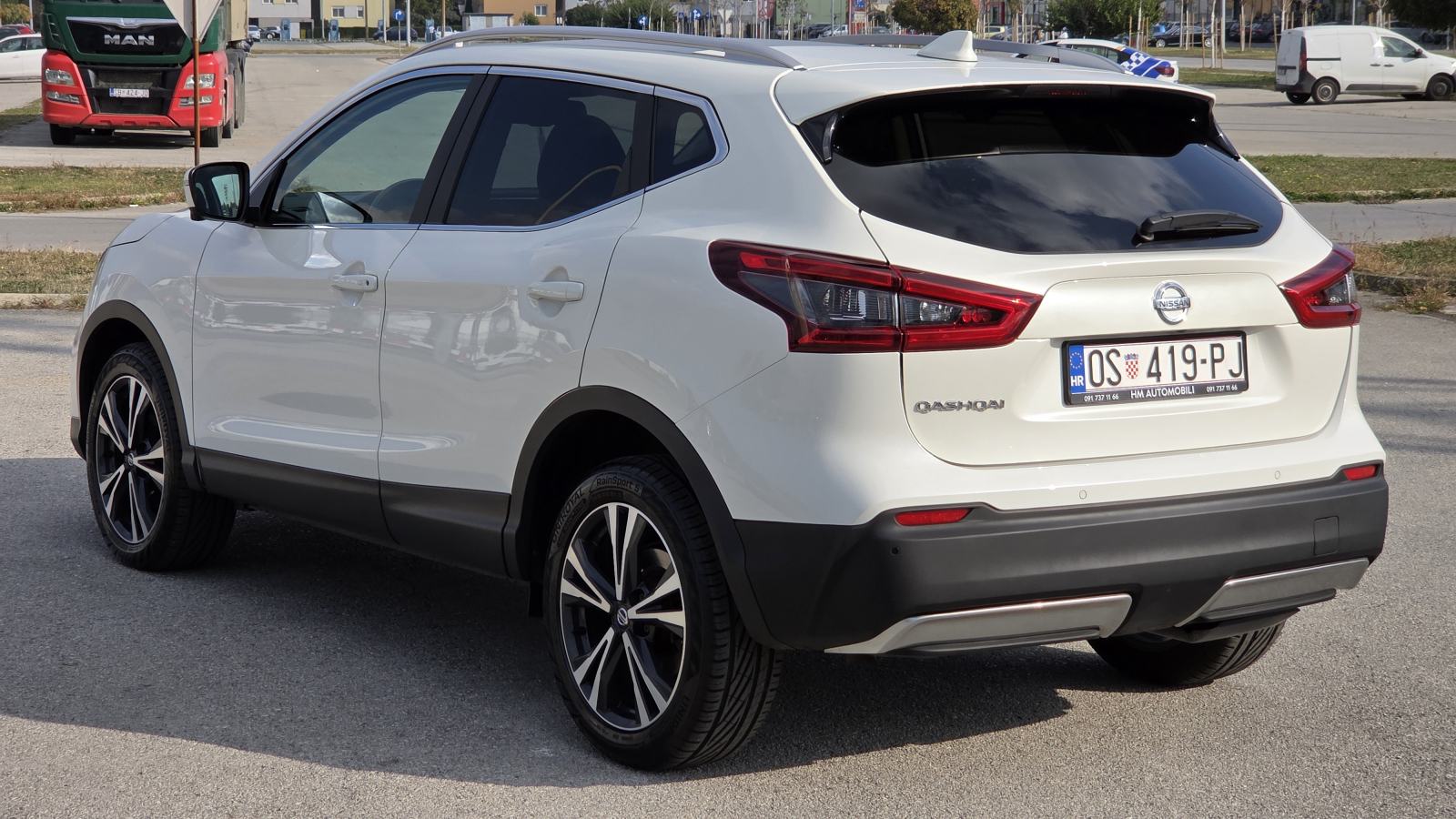 Nissan Qashqai 1,5 dCi*TEKNA AUTOM125 TKM XENON NAVI KAMERA 360 PANOR, fotografija 6