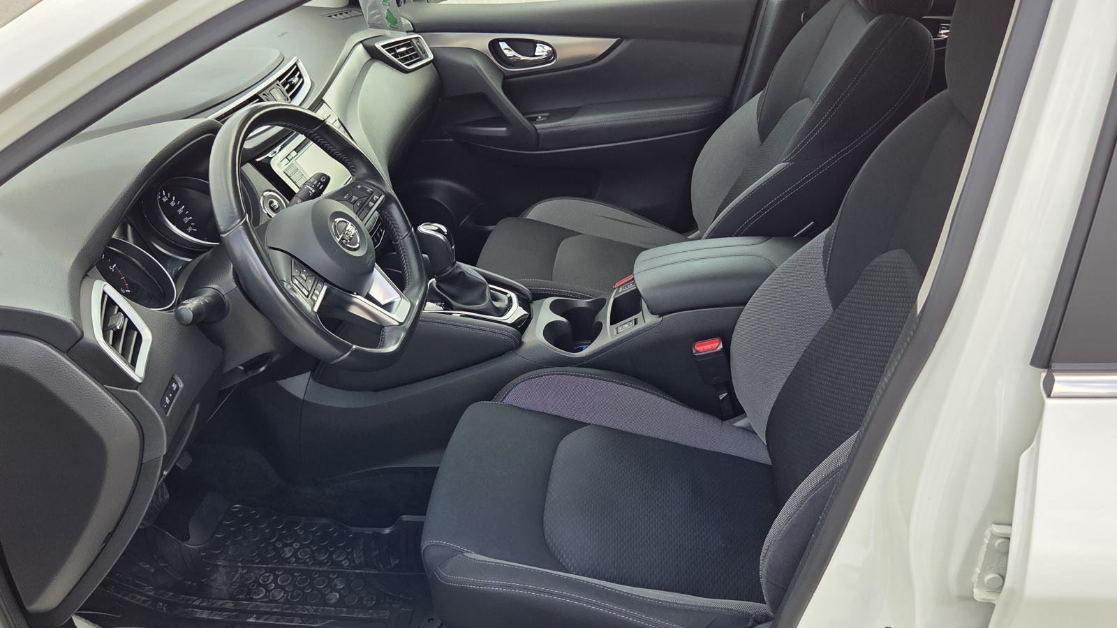 Nissan Qashqai 1,5 dCi*TEKNA AUTOM125 TKM XENON NAVI KAMERA 360 PANOR, fotografija 19