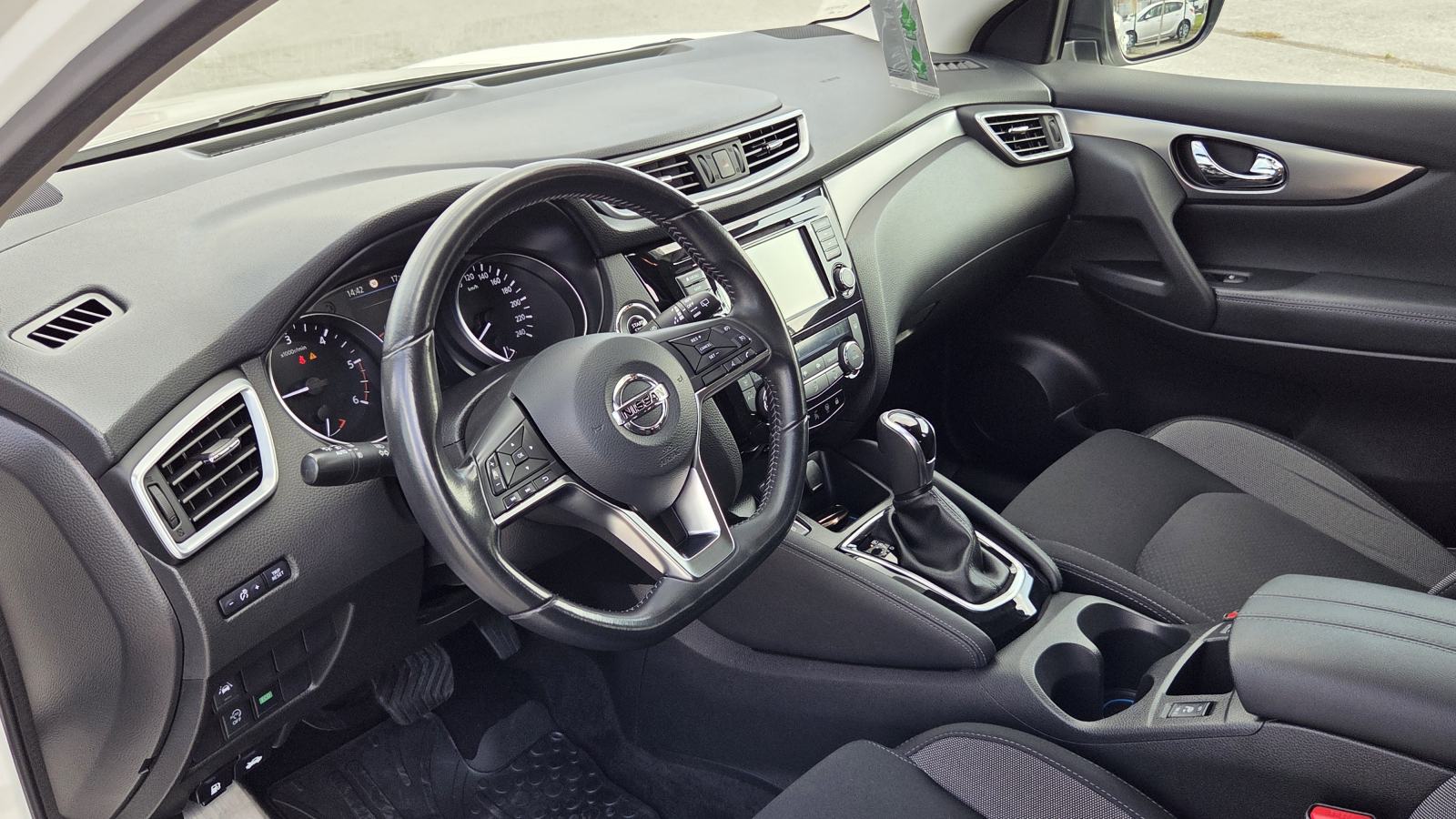 Nissan Qashqai 1,5 dCi*TEKNA AUTOM125 TKM XENON NAVI KAMERA 360 PANOR, fotografija 20