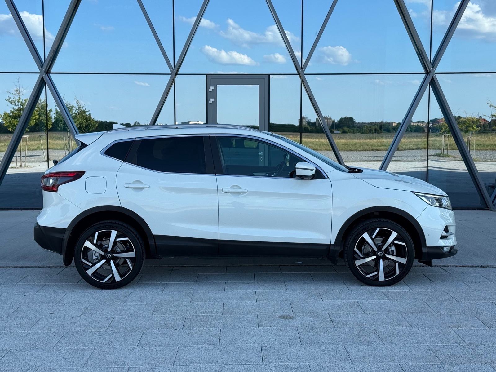 Nissan Qashqai 1,5 dCi TEKNA,PANO,360KAM,KEYLESS,SERVISNA,JAMSTVO, fotografija 6