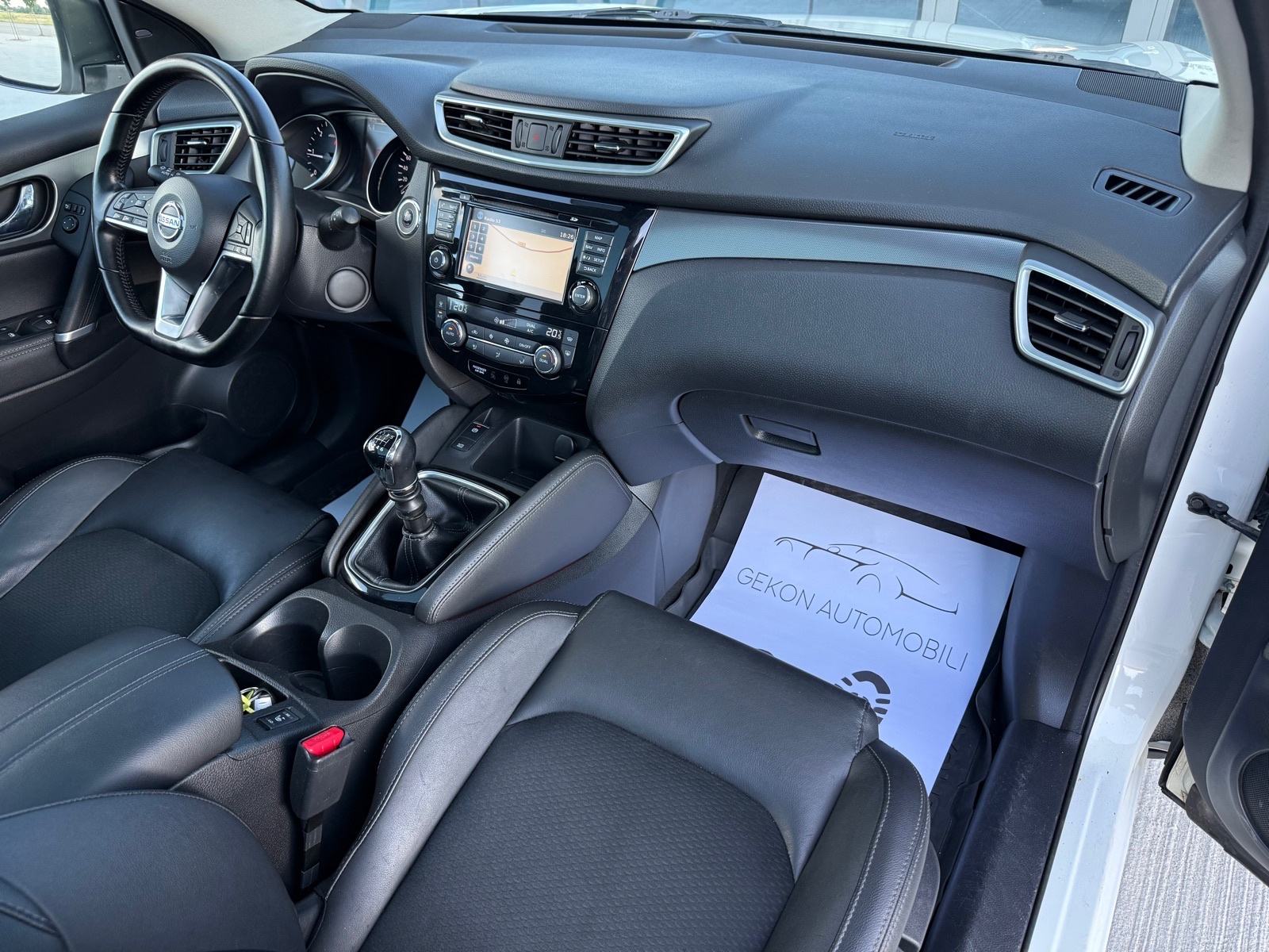 Nissan Qashqai 1,5 dCi TEKNA,PANO,360KAM,KEYLESS,SERVISNA,JAMSTVO, fotografija 17