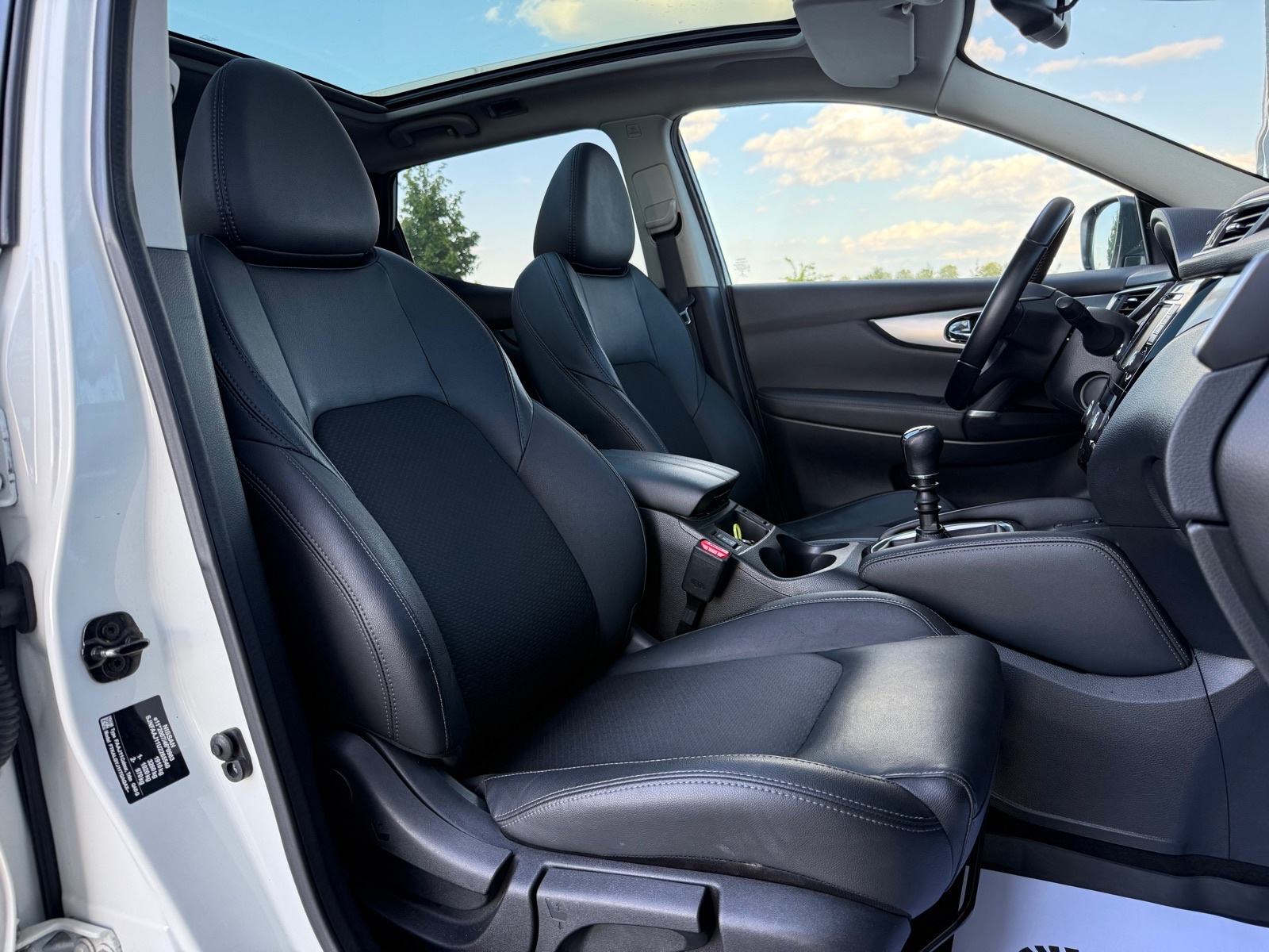 Nissan Qashqai 1,5 dCi TEKNA,PANO,360KAM,KEYLESS,SERVISNA,JAMSTVO, fotografija 18
