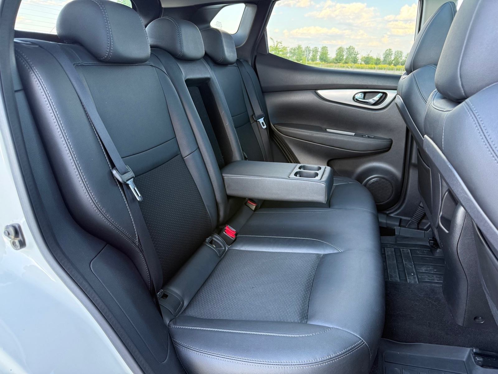 Nissan Qashqai 1,5 dCi TEKNA,PANO,360KAM,KEYLESS,SERVISNA,JAMSTVO, fotografija 19