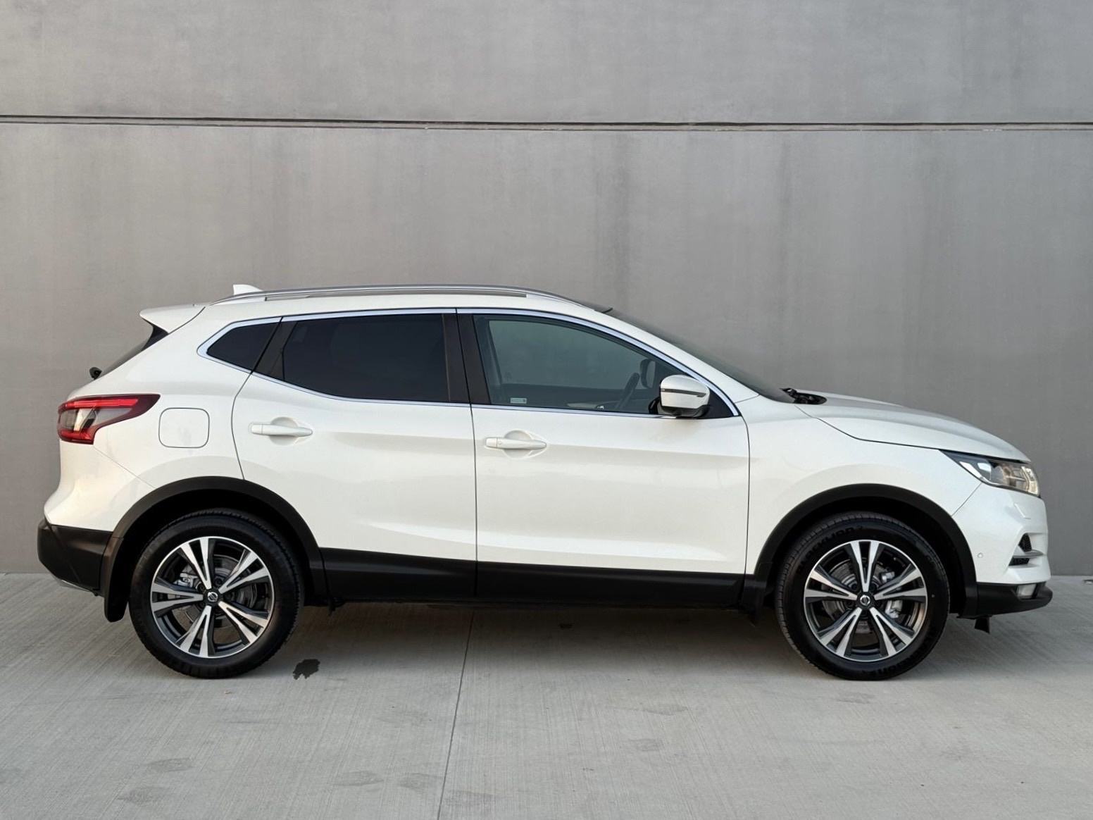 Nissan Qashqai 1,5 dCi N-CONNECTA,360°KAMERA,GR.SJED,SERVISNA,JAMSTVO, fotografija 6