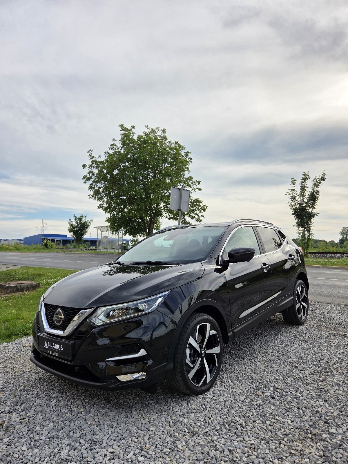 Nissan Qashqai 1.5dCi TEKNA-142TKM-JAMSTVO 12MJ-LED,360,PANO-VEL.SERV., fotografija 1