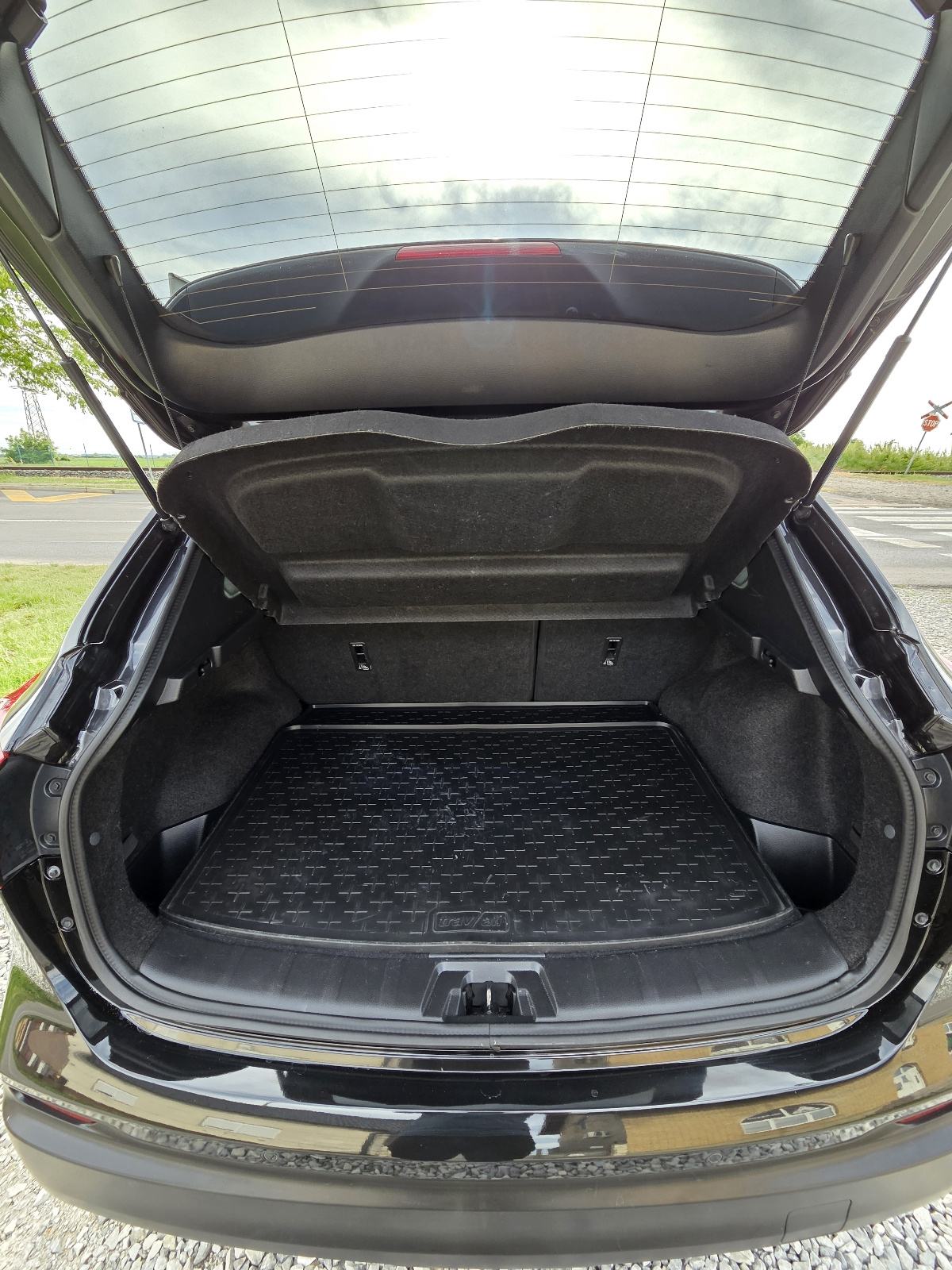 Nissan Qashqai 1.5dCi TEKNA-142TKM-JAMSTVO 12MJ-LED,360,PANO-VEL.SERV., fotografija 13