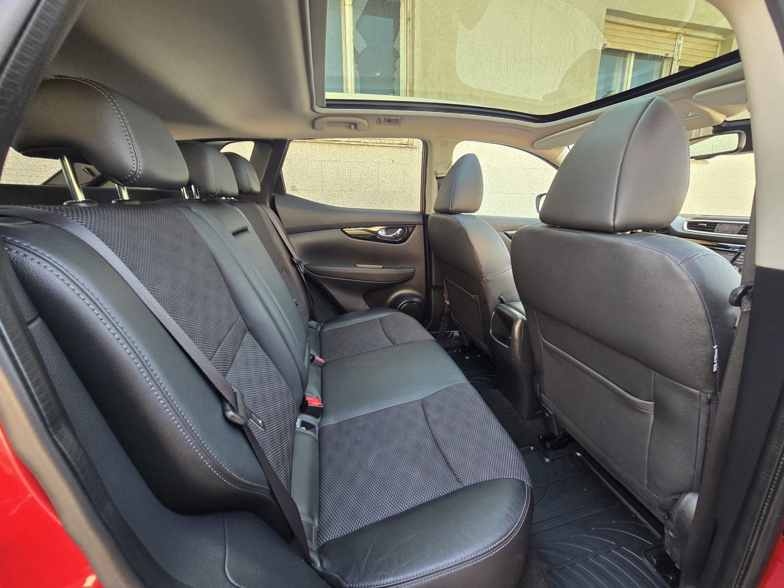 Nissan Qashqai 1.5 dCi TEKNA,LED,KAM.360°,PANO,ALU 19,SERV.KNJ,JAMSTVO, fotografija 11