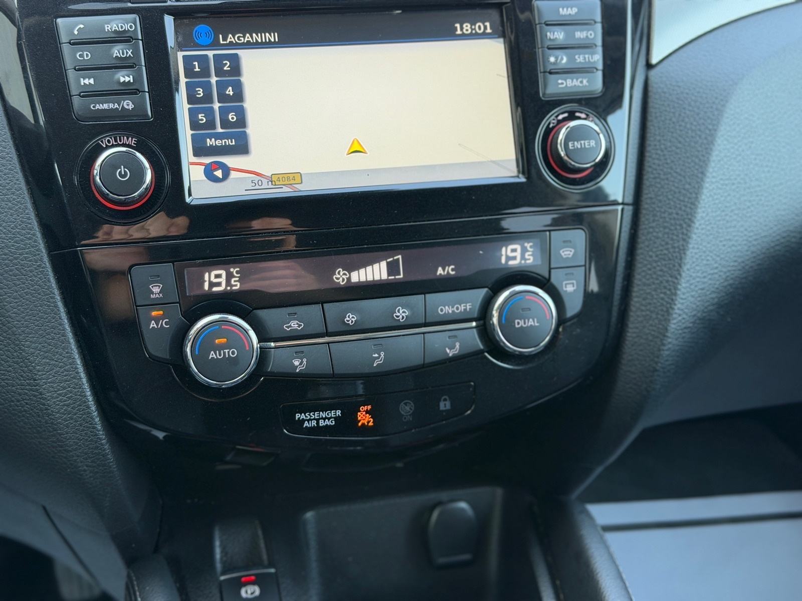 Nissan Qashqai 1,5 dCi TEKNA,PANORAMA,360KAM,KEYLESS,GR.SJED,SERVISNA, fotografija 16