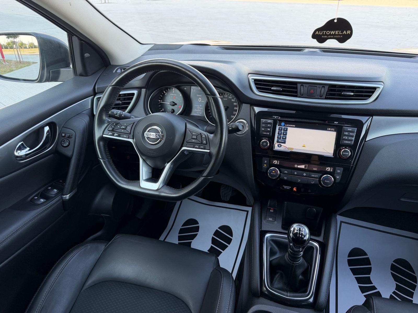 Nissan Qashqai 1,5 dCi TEKNA,PANORAMA,360KAM,KEYLESS,GR.SJED,SERVISNA, fotografija 19