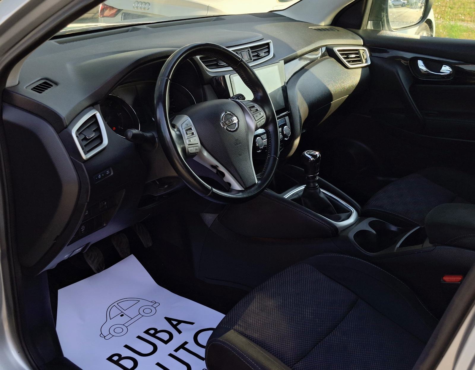 Nissan Qashqai 1,6 dCi 130ks //135.800 km servisna knjiga//NAVI//, fotografija 9