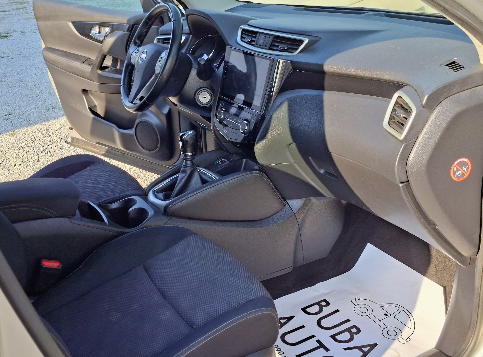 Nissan Qashqai 1,6 dCi 130ks //135.800 km servisna knjiga//NAVI//, fotografija 10