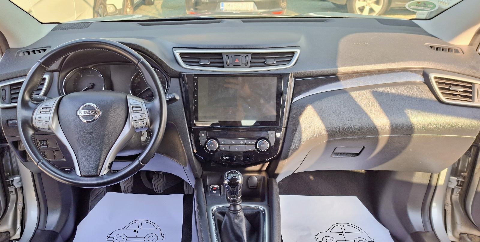 Nissan Qashqai 1,6 dCi 130ks //135.800 km servisna knjiga//NAVI//, fotografija 12