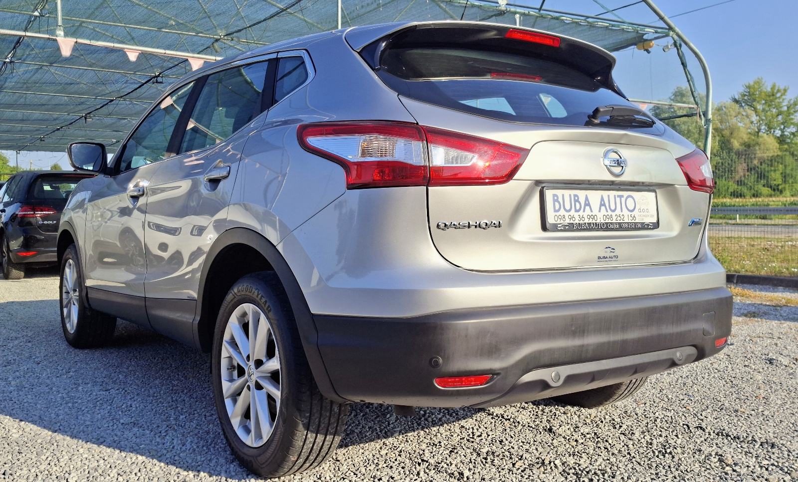 Nissan Qashqai 1,6 dCi 130ks //135.800 km servisna knjiga//NAVI//, fotografija 8