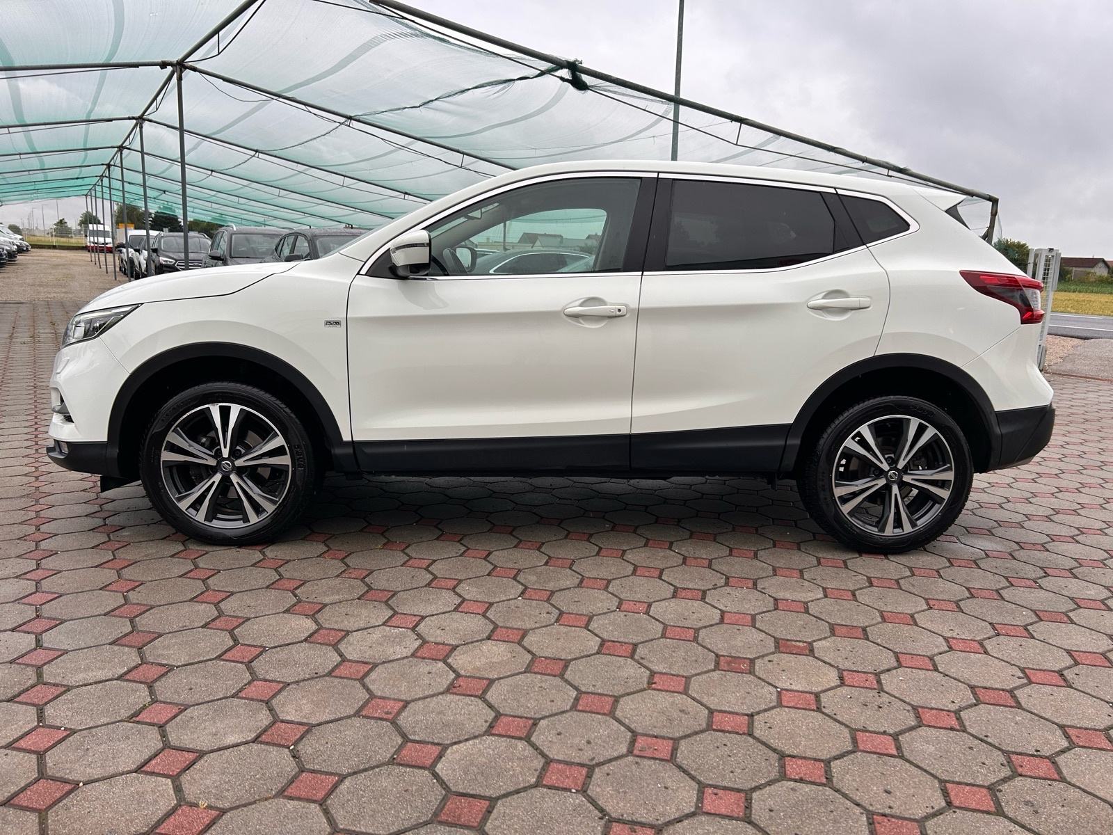 Nissan Qashqai 1,6 dCi 2017.,reg:3.3.2027.,NAVI, SERVISNA, KAMERA, ALU, fotografija 4