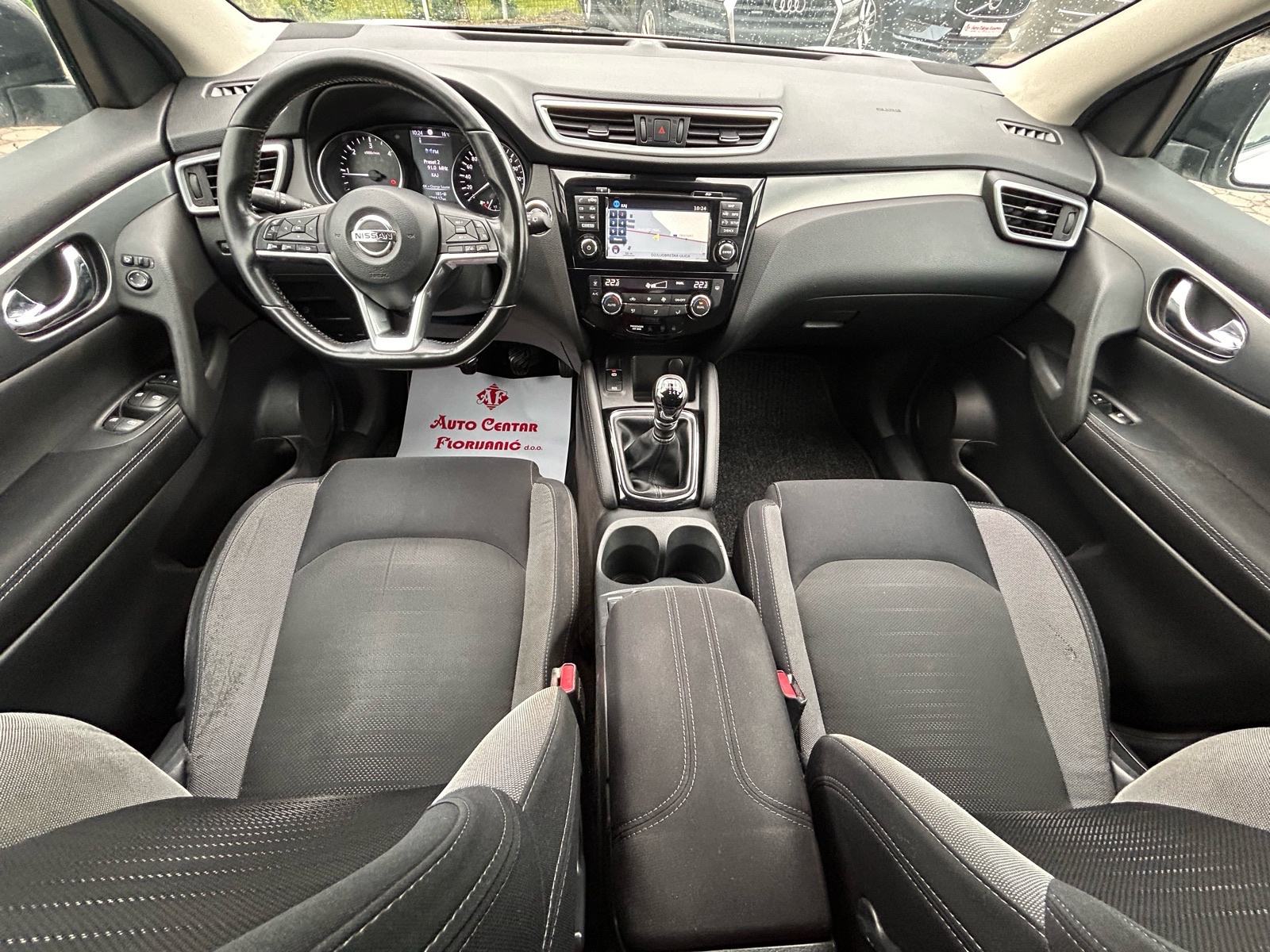 Nissan Qashqai 1,6 dCi 2017.,reg:3.3.2027.,NAVI, SERVISNA, KAMERA, ALU, fotografija 9
