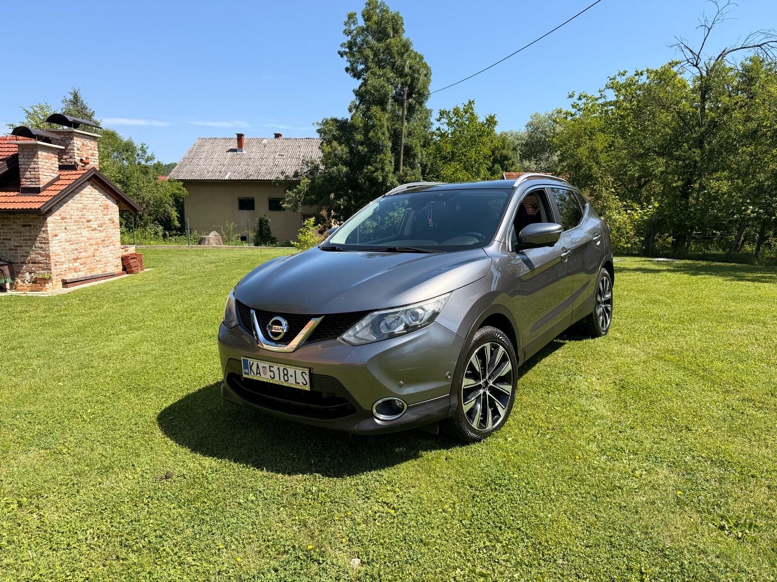 Nissan Qashqai 1,6 dCi 360° 4x4 Tekkna +, pogled izvana - slika 1