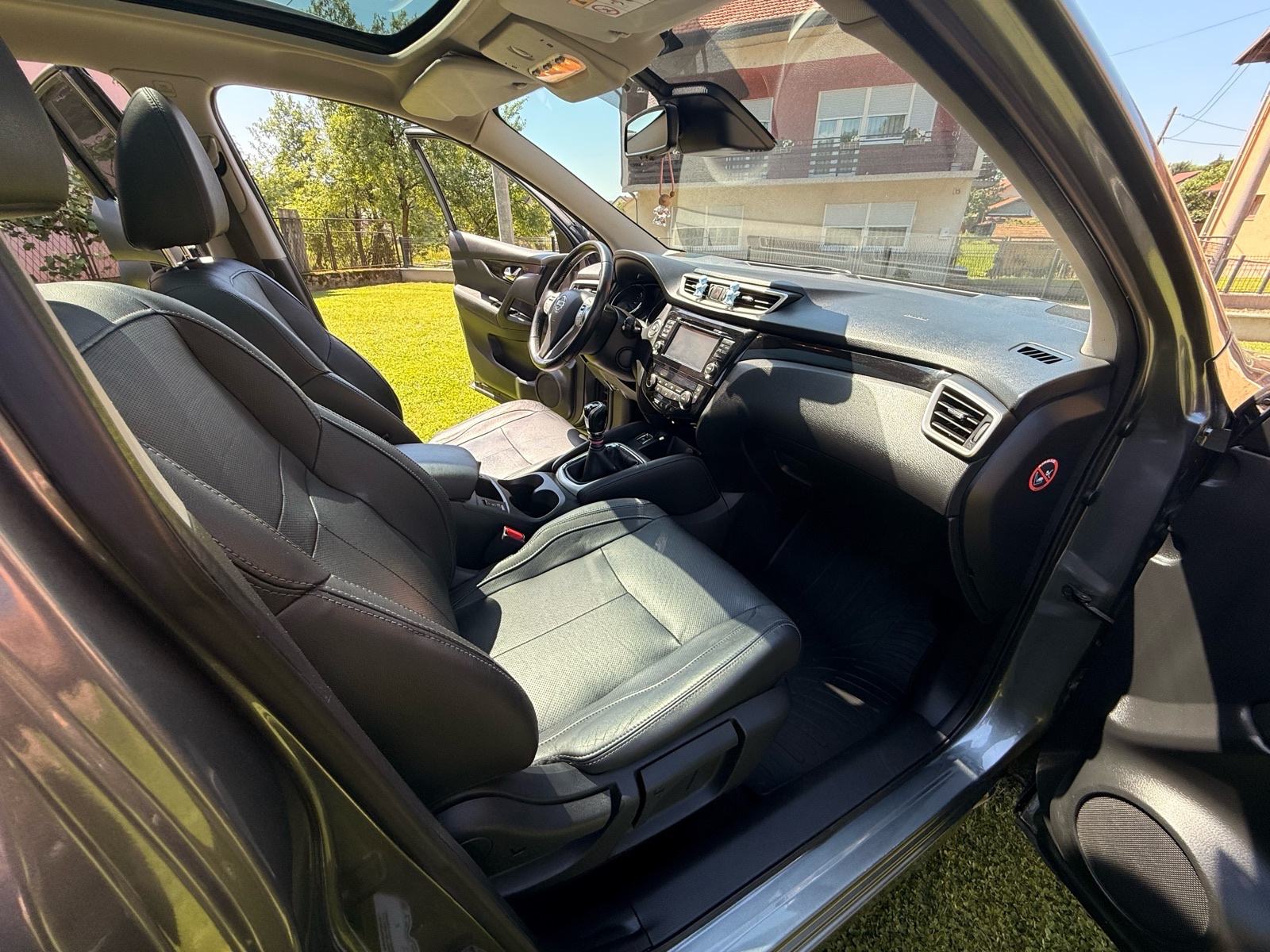 Nissan Qashqai 1,6 dCi 360° 4x4 Tekkna +, fotografija 12