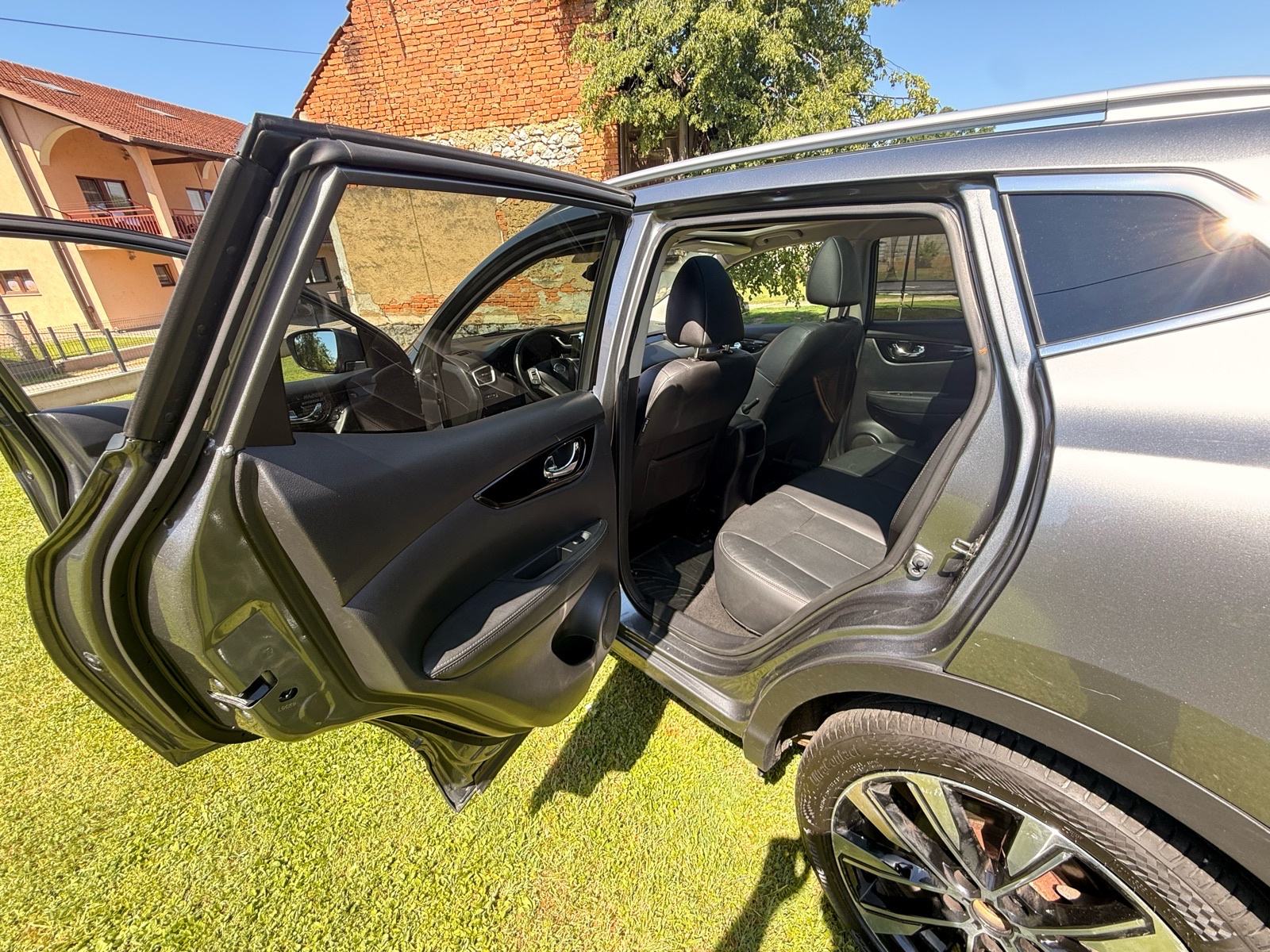 Nissan Qashqai 1,6 dCi 360° 4x4 Tekkna +, fotografija 14