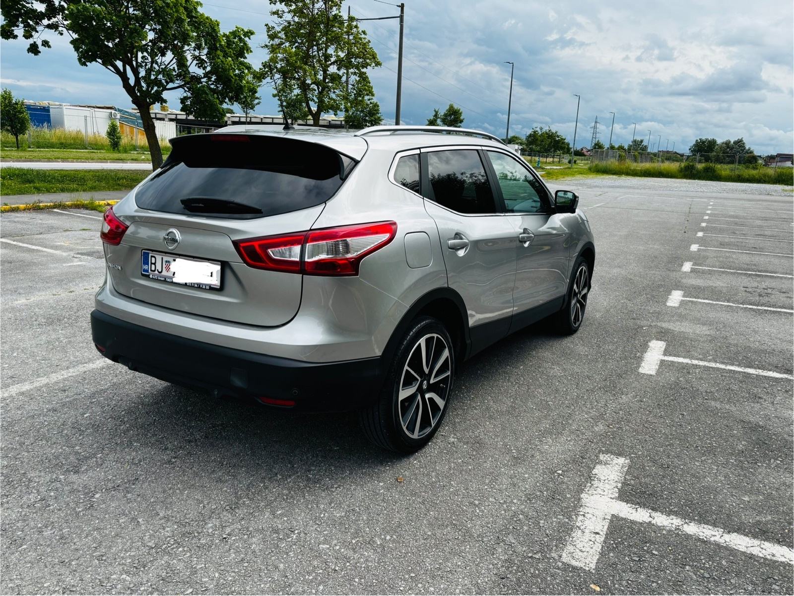 Nissan Qashqai 1,6 dCi 360° automatik, fotografija 4