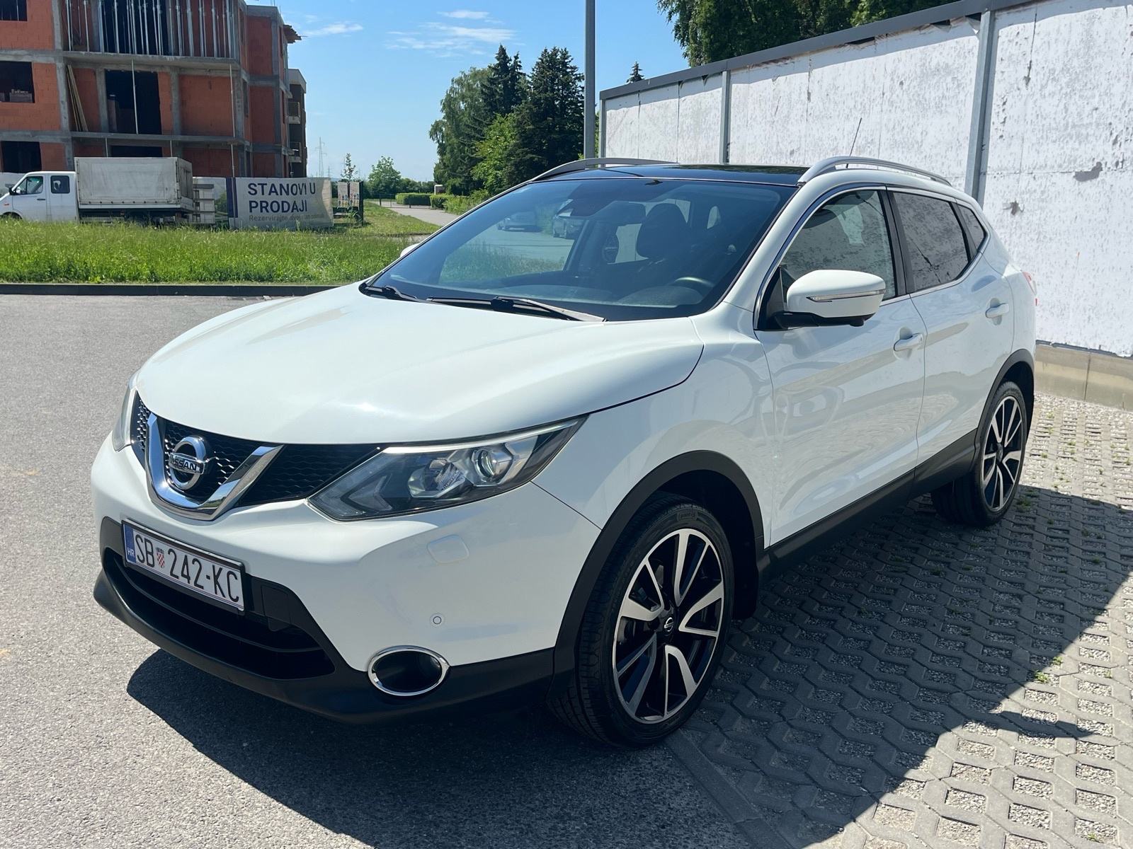 Nissan Qashqai 1,6 dCi Automatik Panorama Kamere360 Xenon Keyless, fotografija 8