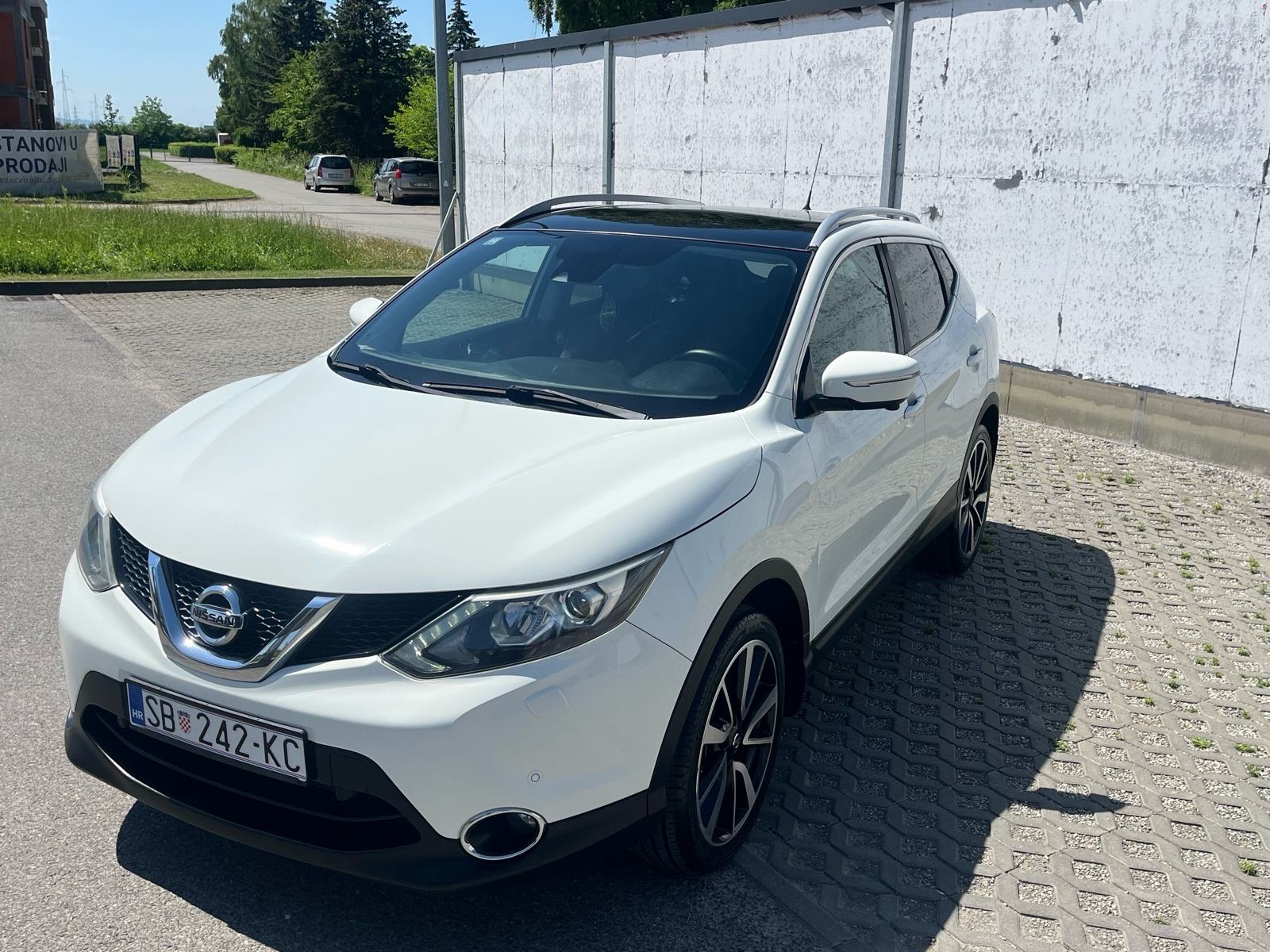 Nissan Qashqai 1,6 dCi Automatik Panorama Kamere360 Xenon Keyless, fotografija 9