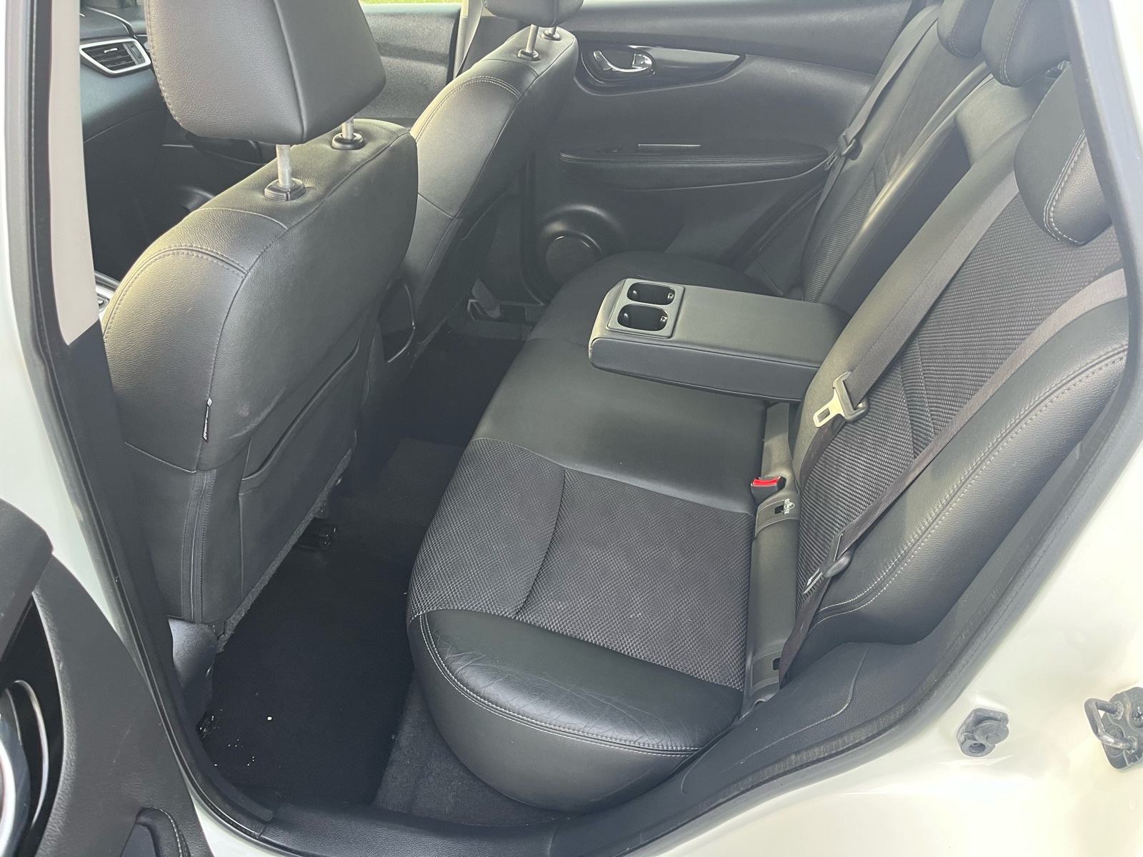 Nissan Qashqai 1,6 dCi Automatik Panorama Kamere360 Xenon Keyless, fotografija 17