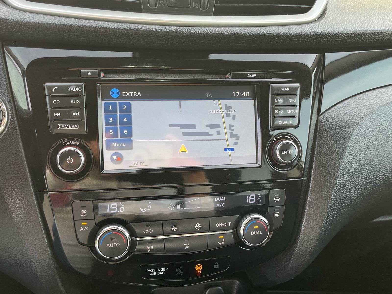 Nissan Qashqai 1,6 dCi Automatik Panorama Kamere360 Xenon Keyless, fotografija 19