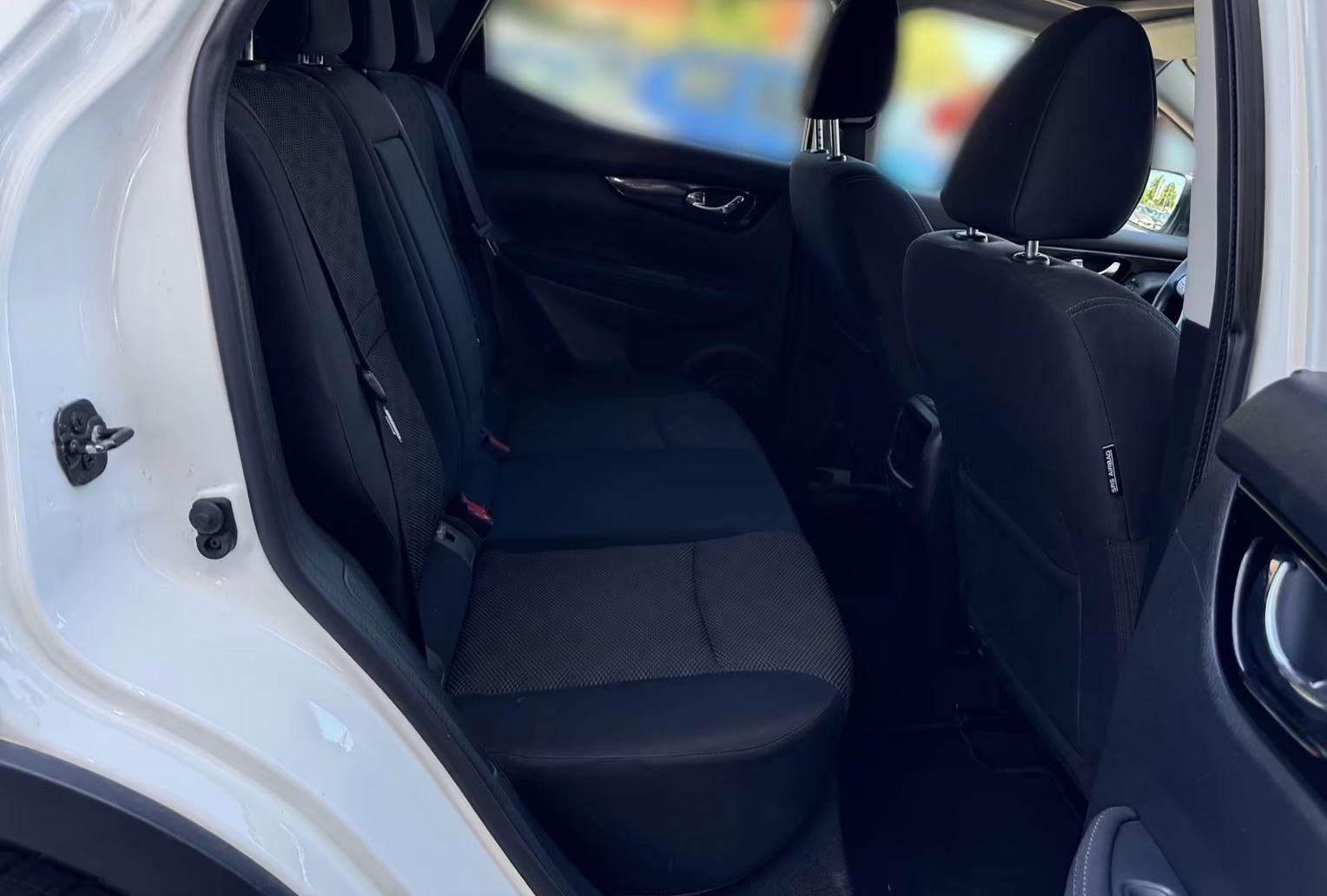 Nissan Qashqai 1,6 dCi 360° automatik, fotografija 4