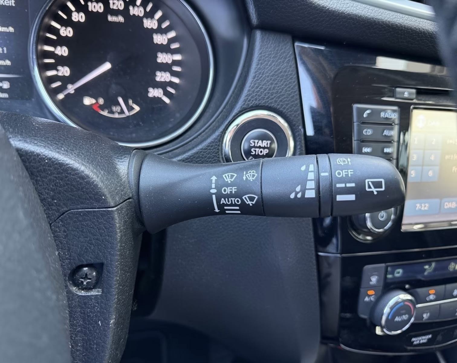 Nissan Qashqai 1,6 dCi 360° automatik, fotografija 7