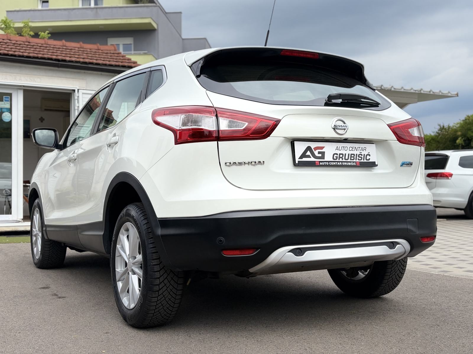 Nissan Qashqai 1,6 dCi *Servisna* *Nove gume* *Jamstvo*, fotografija 15