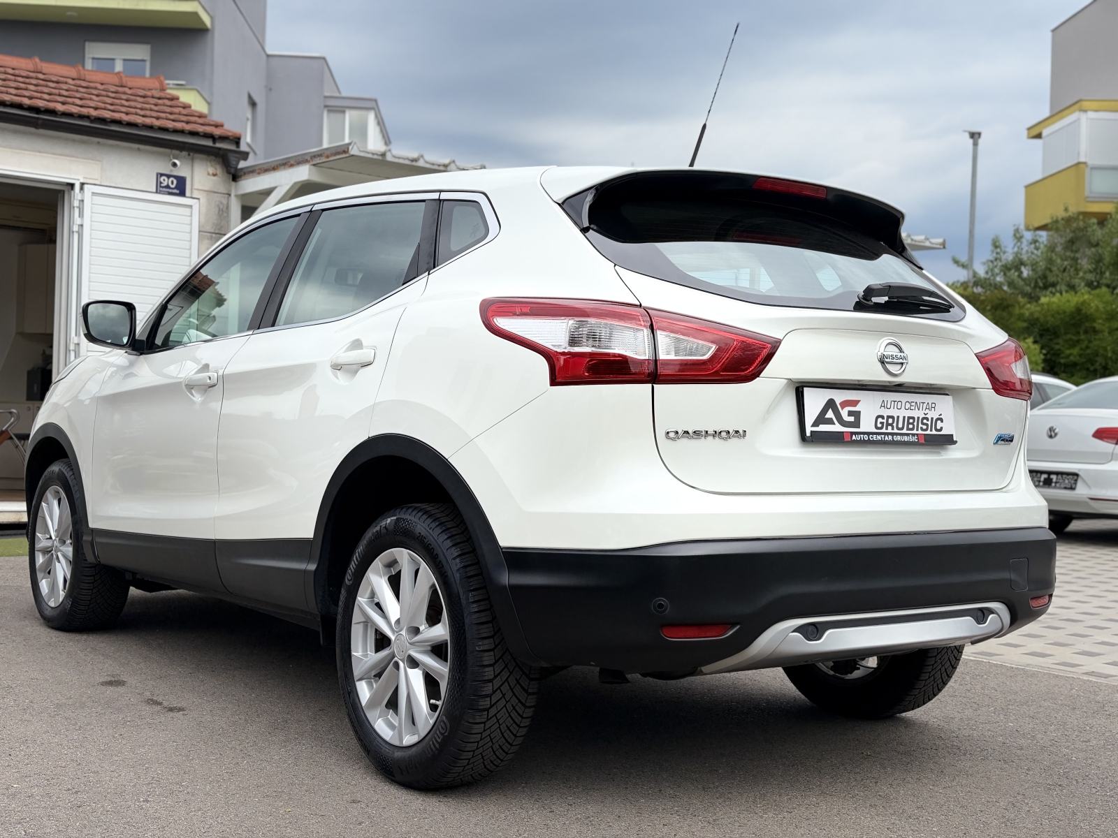 Nissan Qashqai 1,6 dCi *Servisna* *Nove gume* *Jamstvo*, fotografija 9