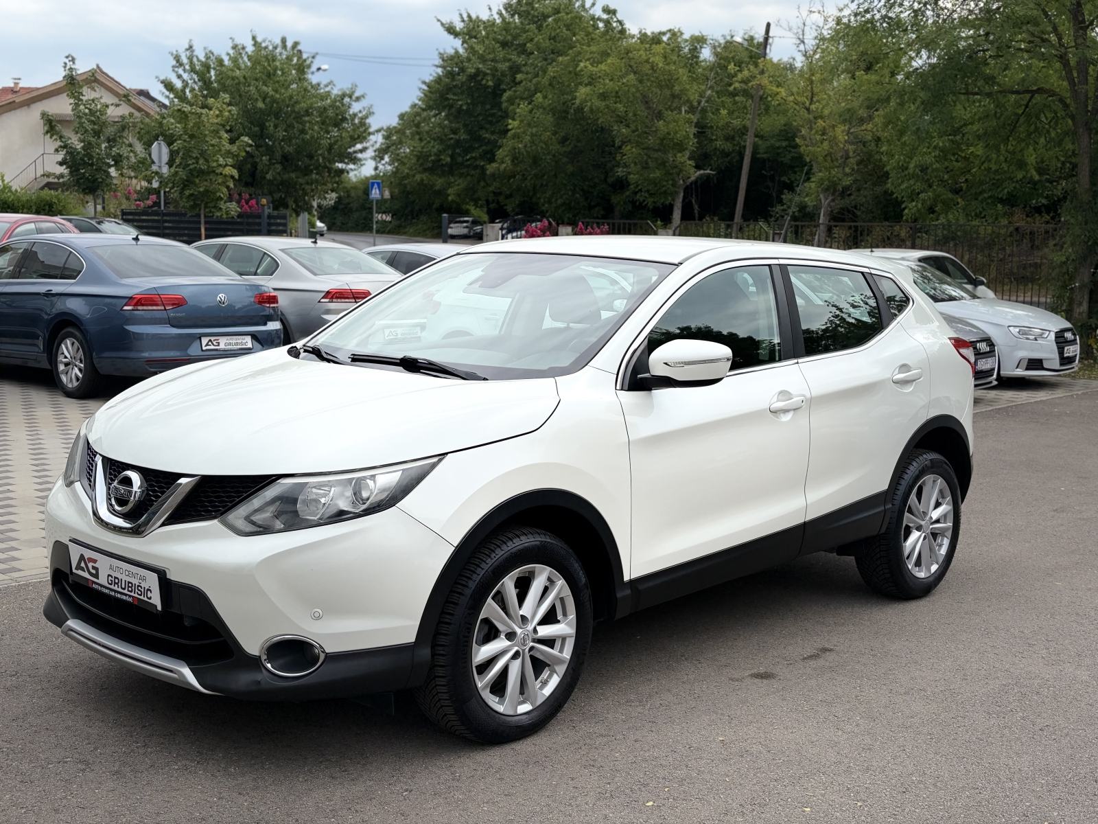 Nissan Qashqai 1,6 dCi *Servisna* *Nove gume* *Jamstvo*, fotografija 7