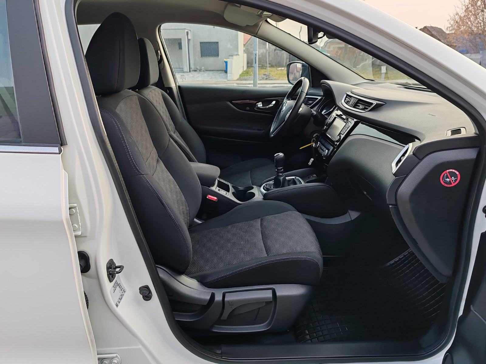Nissan Qashqai 1,6 dCi 4x4 WD 2016 GOD , reg 05/2016, fotografija 10