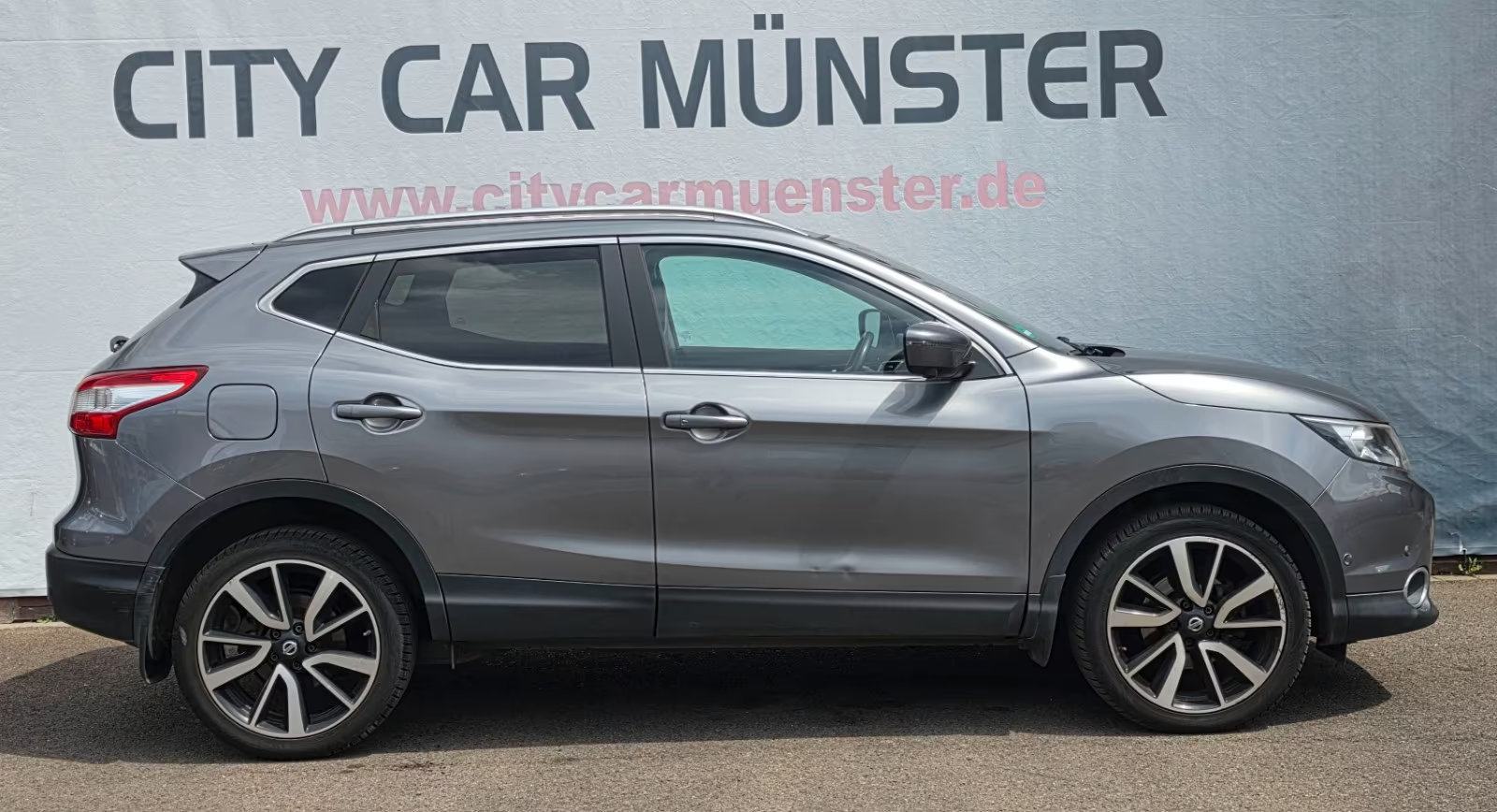Nissan Qashqai 1,6 dCi 4WD LED navo koža gr.sj. PDCx2 kam360 pano amb., fotografija 2