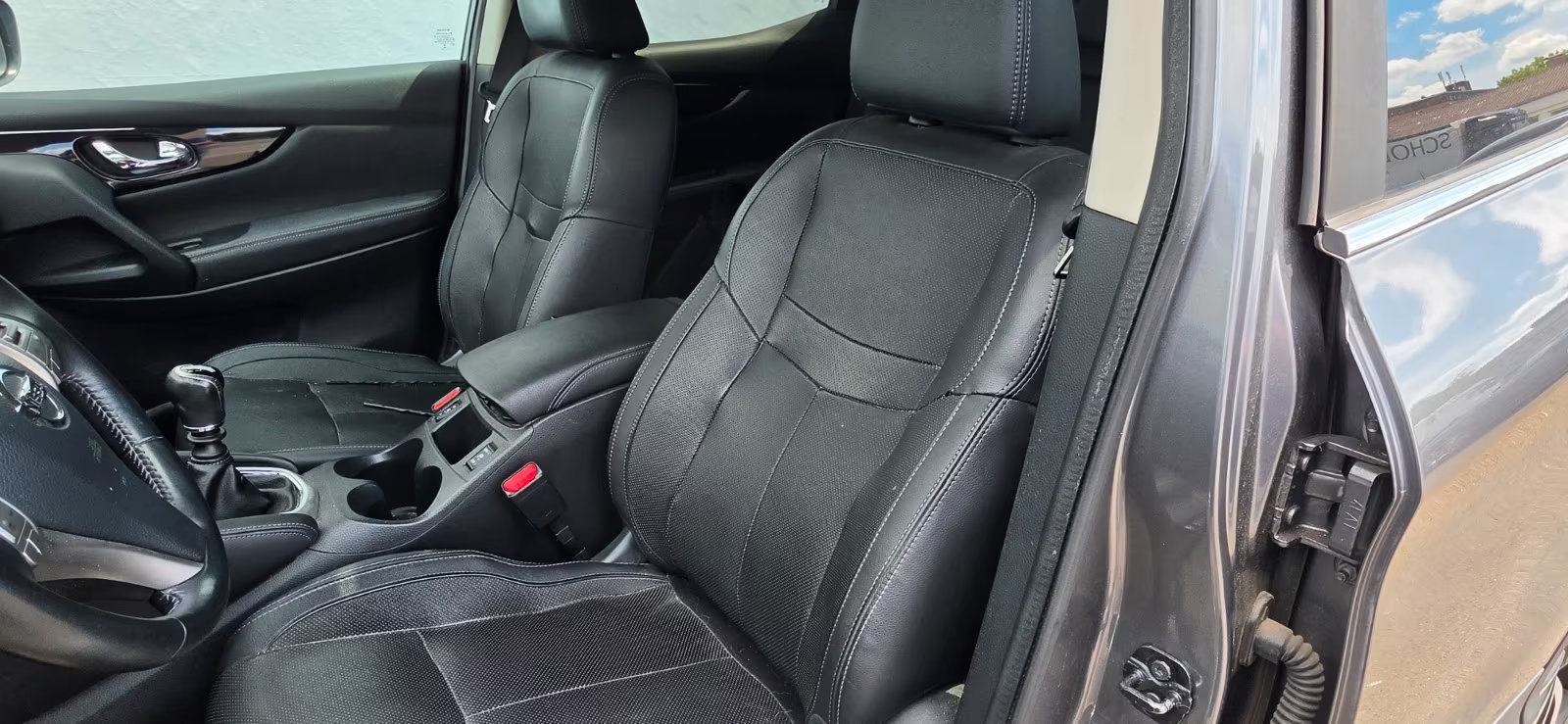 Nissan Qashqai 1,6 dCi 4WD LED navo koža gr.sj. PDCx2 kam360 pano amb., fotografija 15